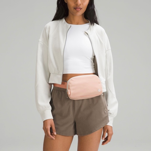 🍋Lululemon Everywhere Belt Bag, NWT - Picture 8 of 12